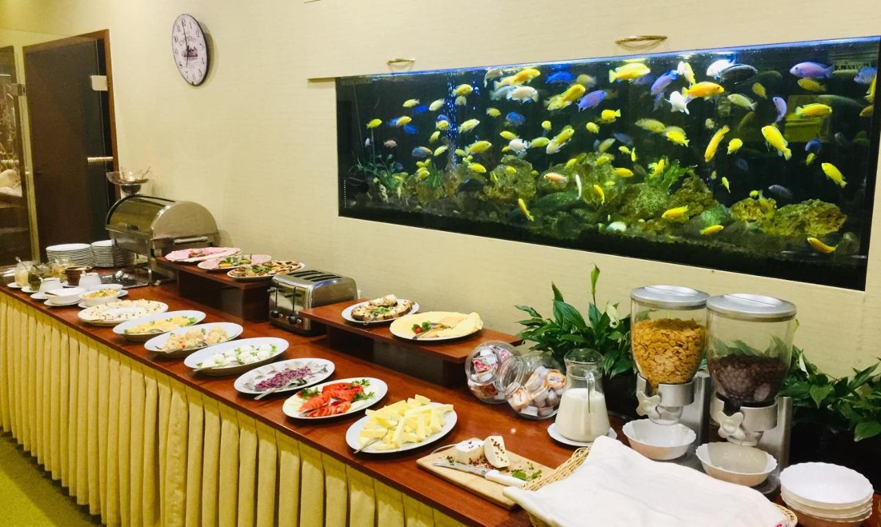 Hotel Gniecki Gdansk Przejazdowo Buitenkant foto