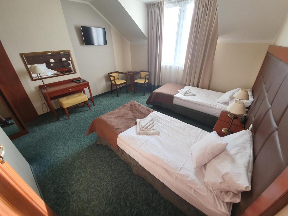 Hotel Gniecki Gdansk Przejazdowo Buitenkant foto