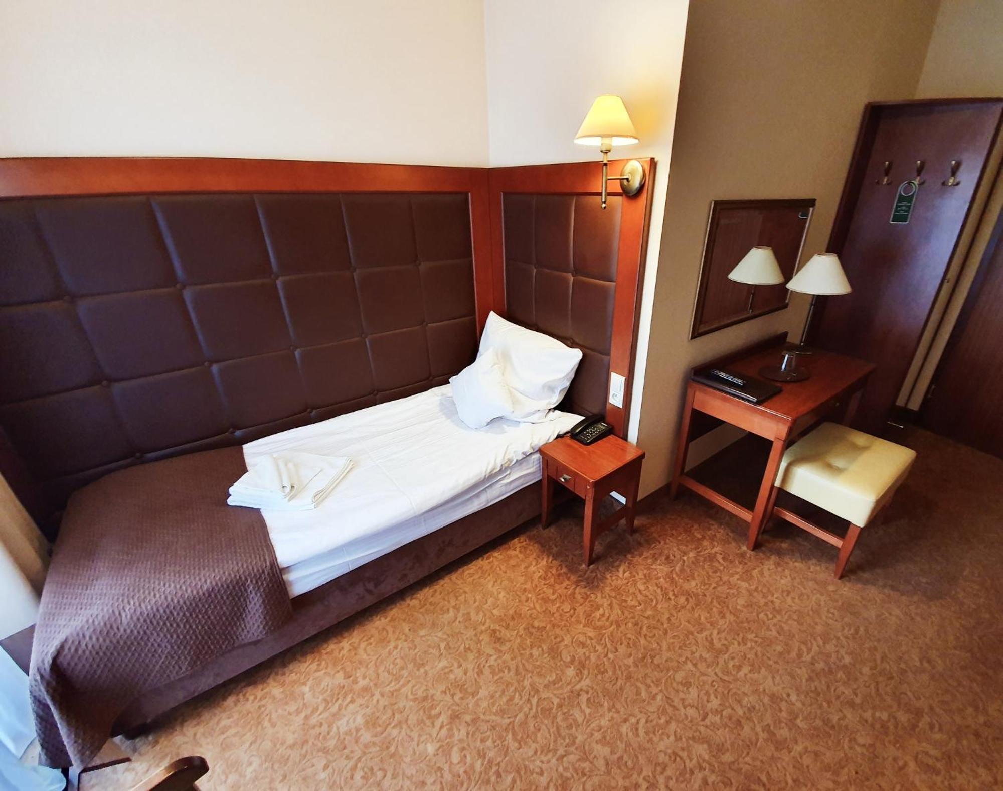 Hotel Gniecki Gdansk Przejazdowo Buitenkant foto